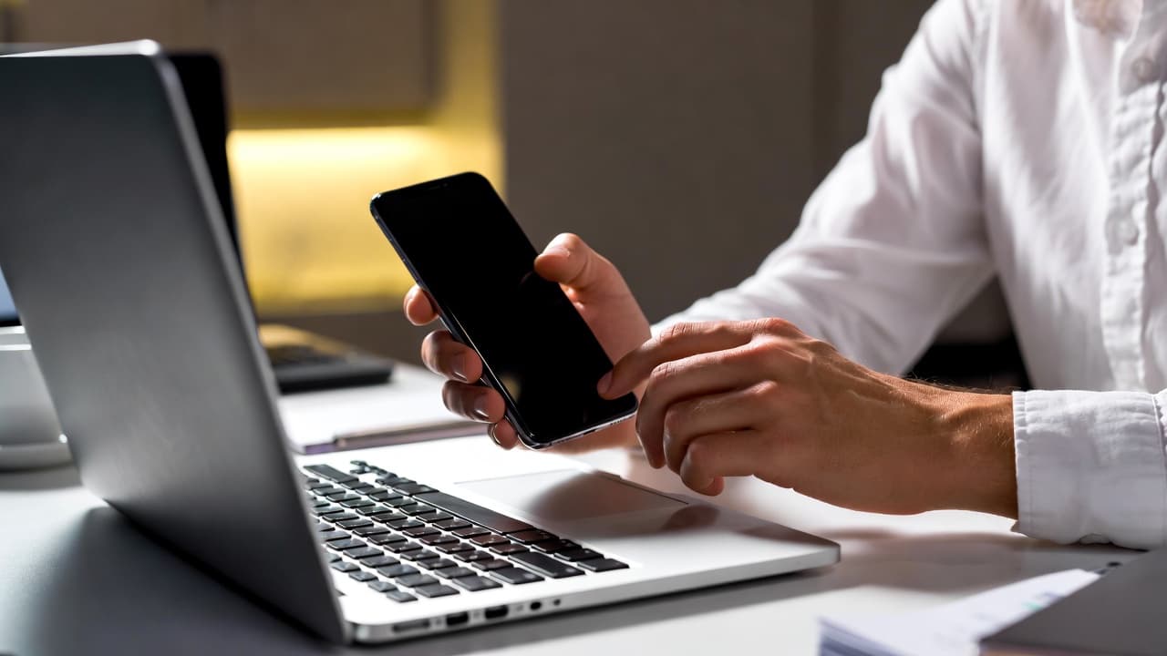 ติดต่อสอบถามบริการรับเหมาไฟฟ้าและรับคำปรึกษาฟรีจากทีมงาน Dewing Lighting